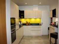 cuisine LEICHT laquée magnolia et granit à ANTONY (92)