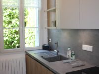 Cuisine LEICHT laque platine , bois et béton à Fontenay aux roses (92)